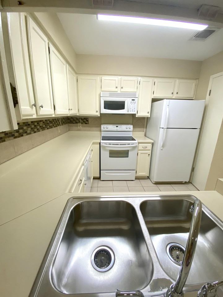 1 8531 Stonebridge - 1 San Antonio, TX. 78240 #1 - Photo 5 of 13