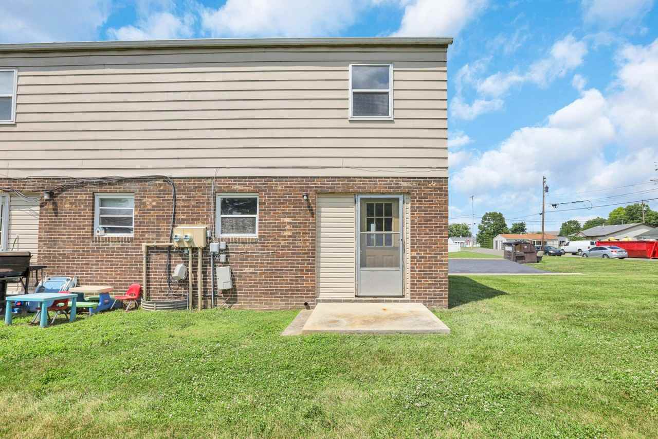 535 Tower Ct #535 - Photo 3 of 27