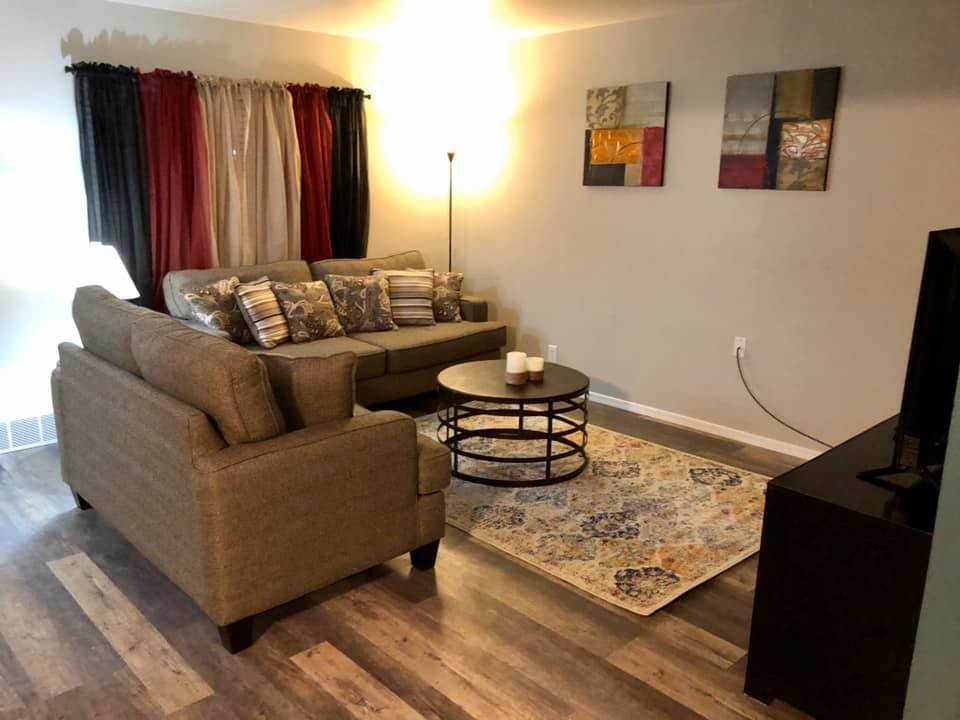 216 Liberty St #B - Photo 2 of 17