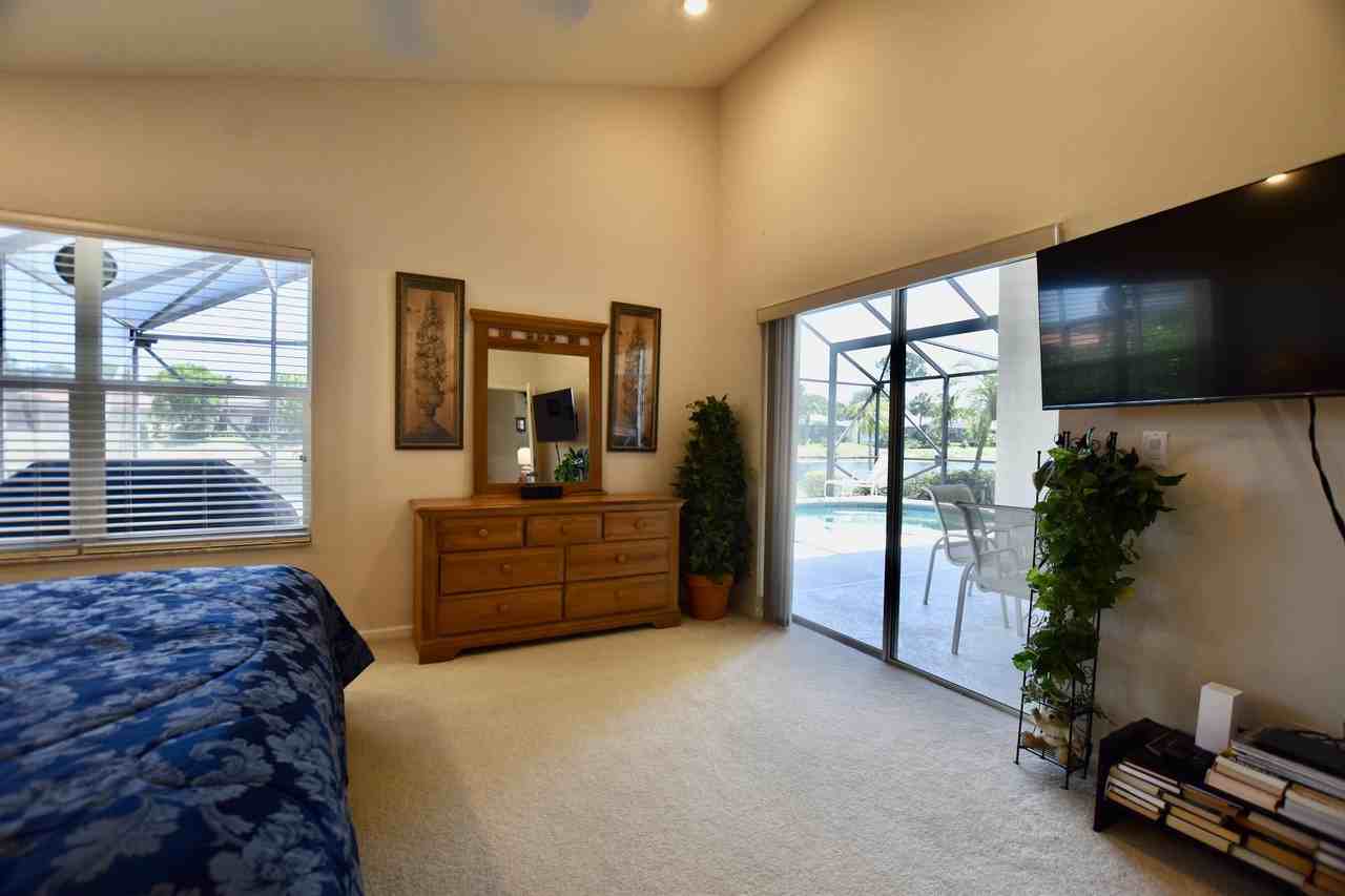 6444 Autumn Woods Boulevard #1 - Photo 4 of 30