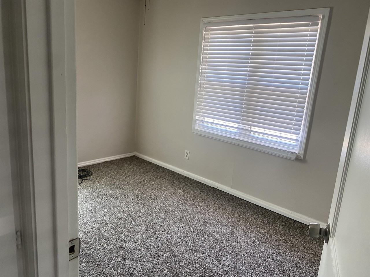 2212 Sw Morningside Rd #1 - Photo 4 of 8
