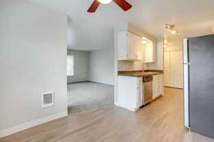 700 Se 5th Ave - Photo 1 of 1