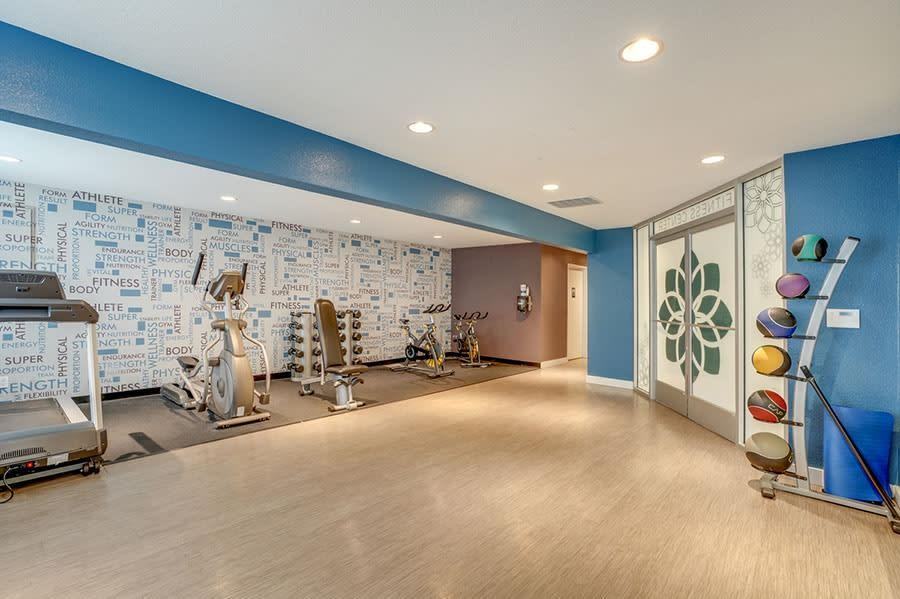 700 Se 5th Ave - Photo 5 of 44