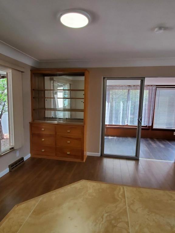 128 Yale Pl - Photo 6 of 27