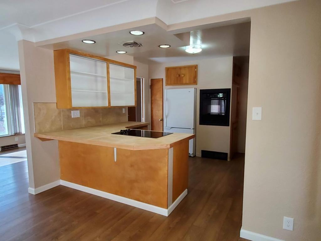 128 Yale Pl - Photo 5 of 27