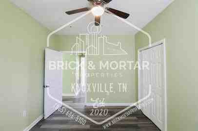 1611 Boyd St - Photo 2 of 36