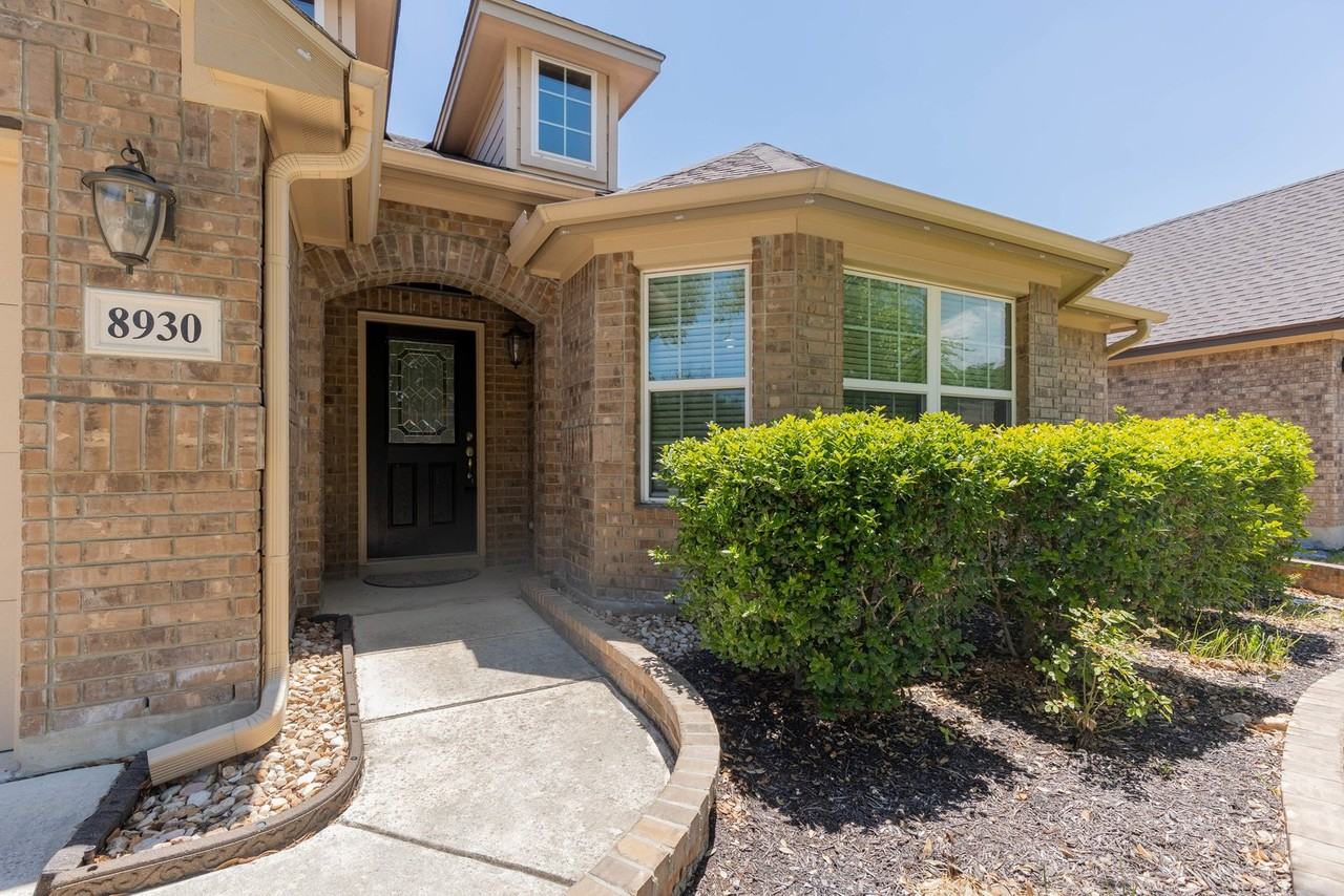 8930 Weimer Frst - Photo 3 of 38