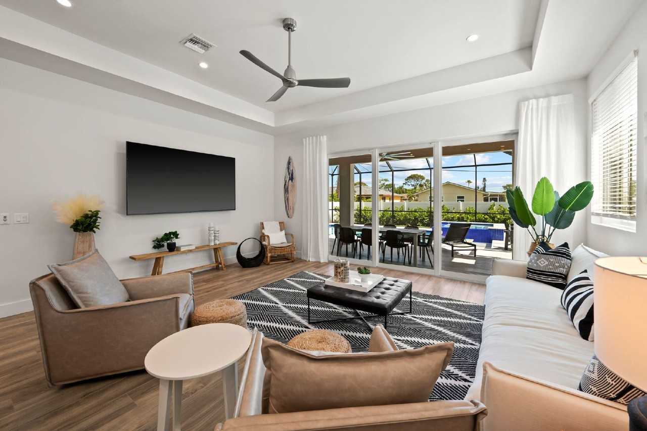 819 91st Ave N - Photo 7 of 28