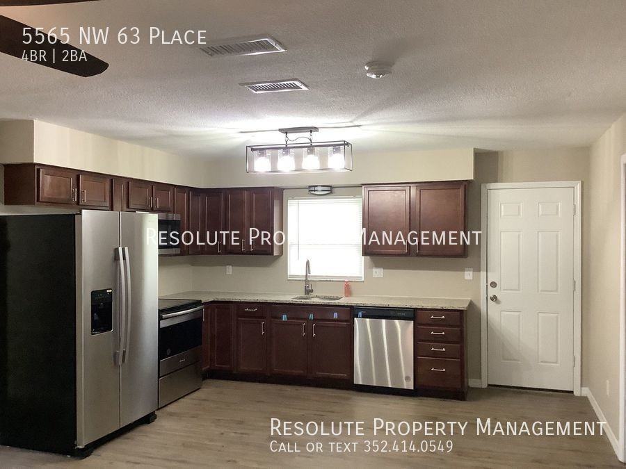 5565 Nw 63rd Pl - Photo 3 of 15