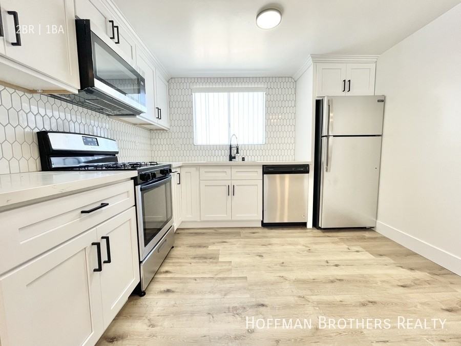 11432 Cedar Ave #12 - Photo 3 of 9