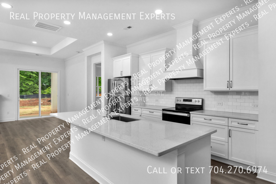 4643 Kobus Ct - Photo 3 of 27