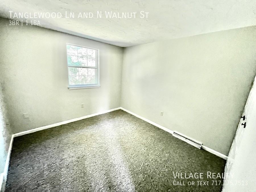 Tanglewood & N Walnut St - Photo 3 of 50