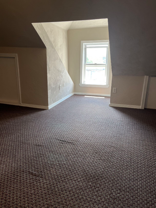 516A Hancock St #516 - Photo 3 of 14