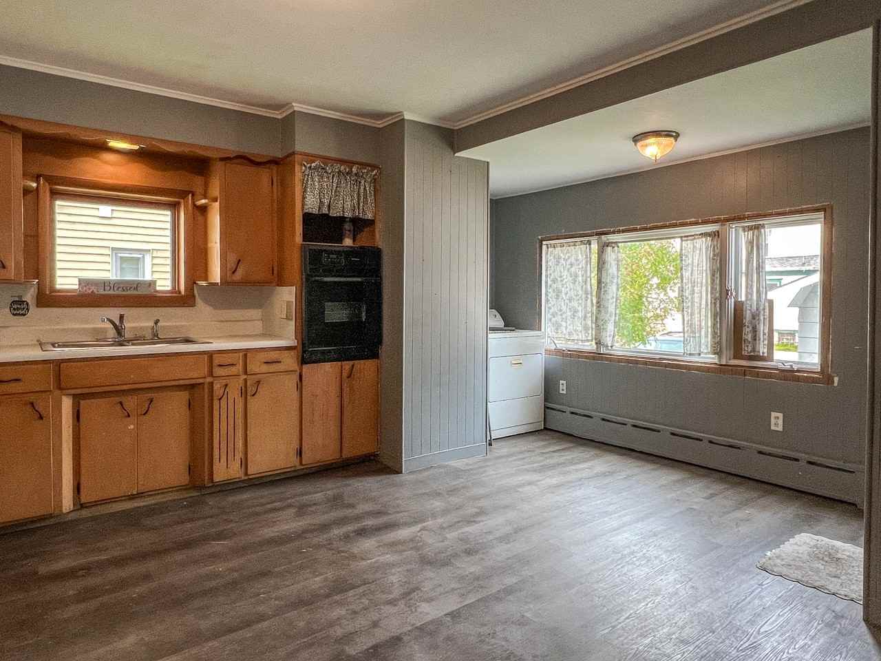 324 S 8th St #1 - Photo 3 of 10