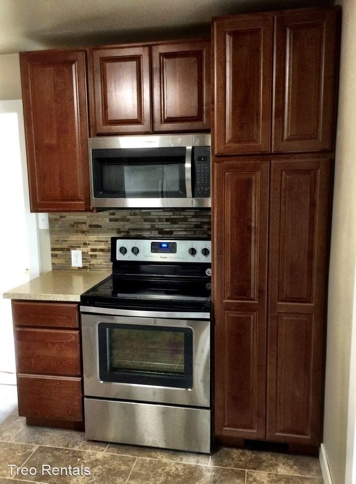 454 S Main St - Photo 2 of 31
