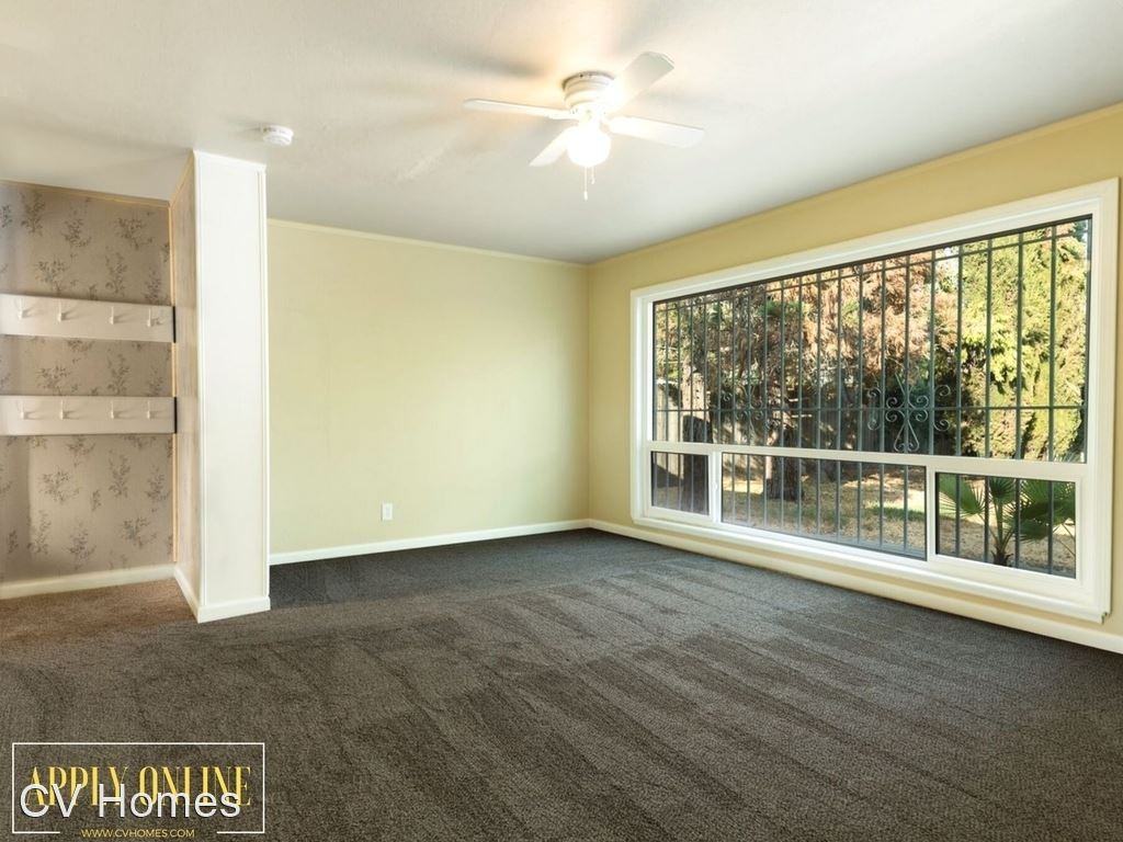 6031 Mclaren Ave - Photo 2 of 7