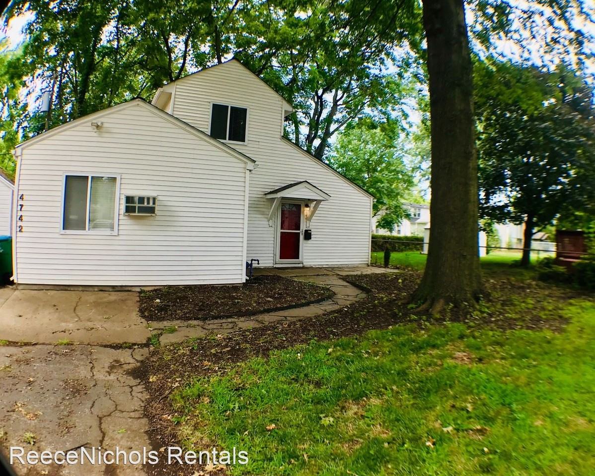 4742 Falmouth St - Photo 2 of 18