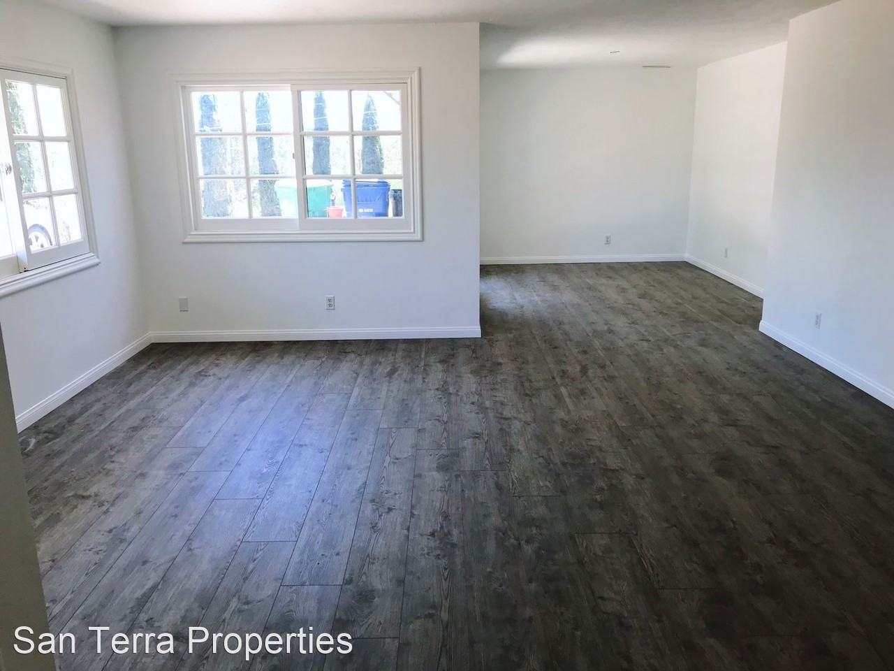 11768 Shadowglen Rd - Photo 3 of 26