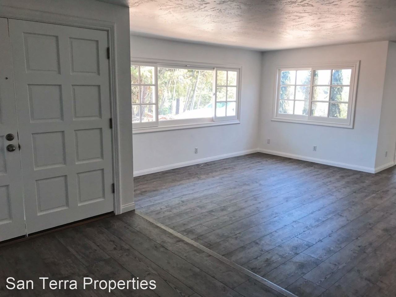 11768 Shadowglen Rd - Photo 2 of 26