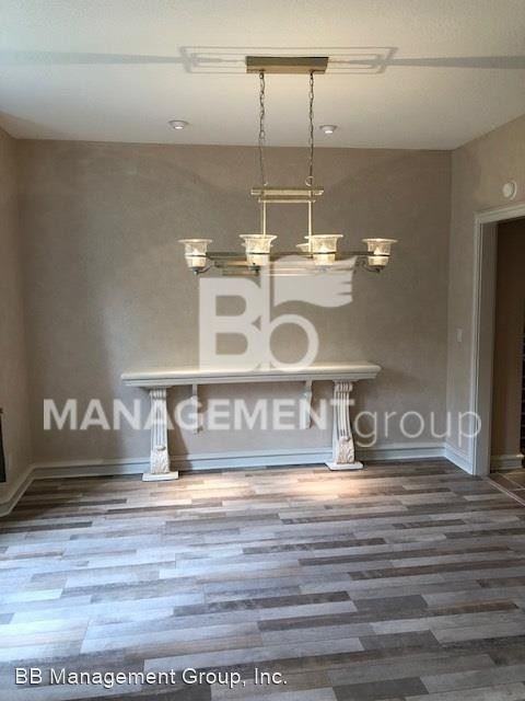 17802 Marylcreek Dr - Photo 3 of 33