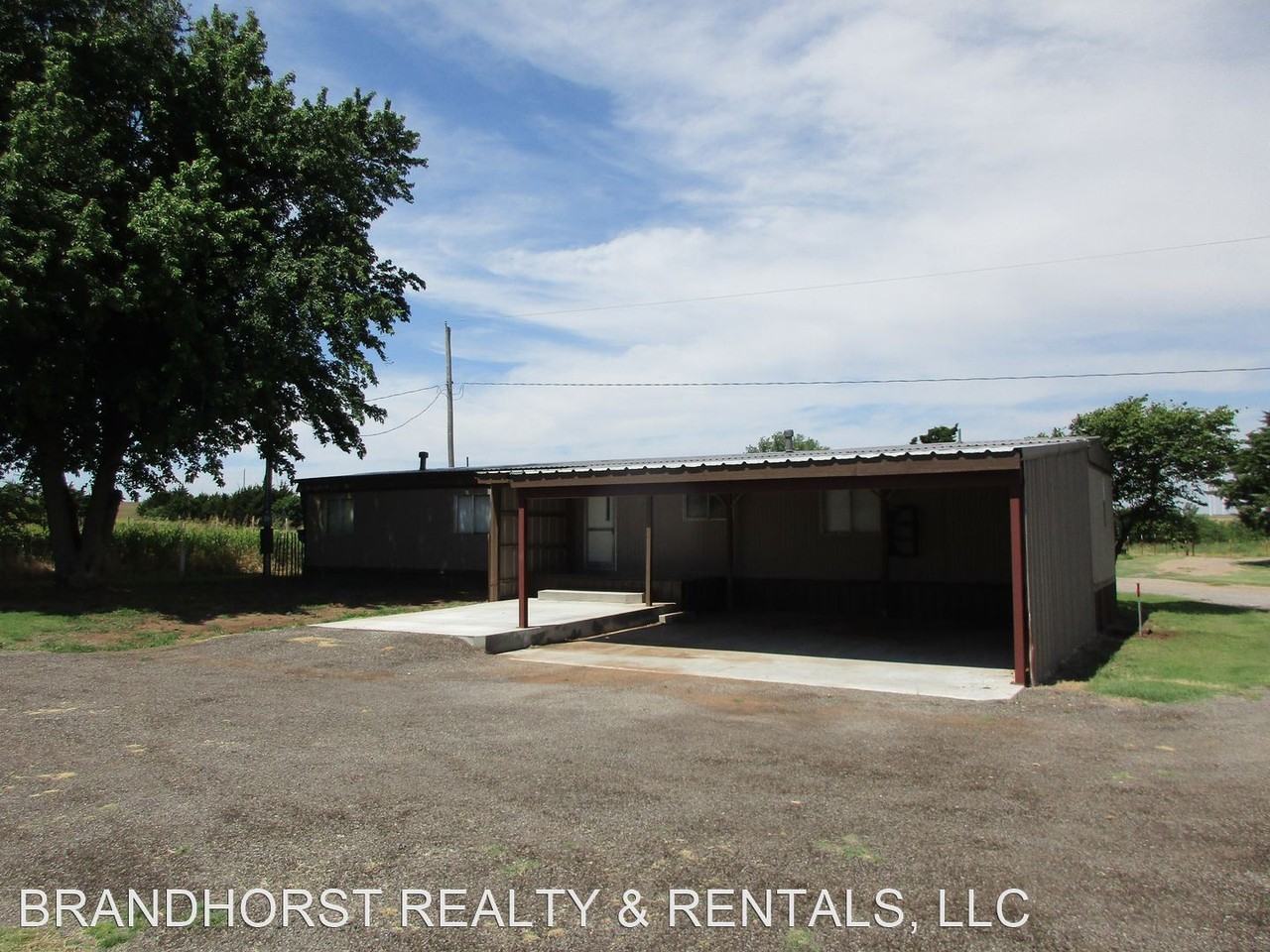 10340 N 2386 Rd - Photo 2 of 26