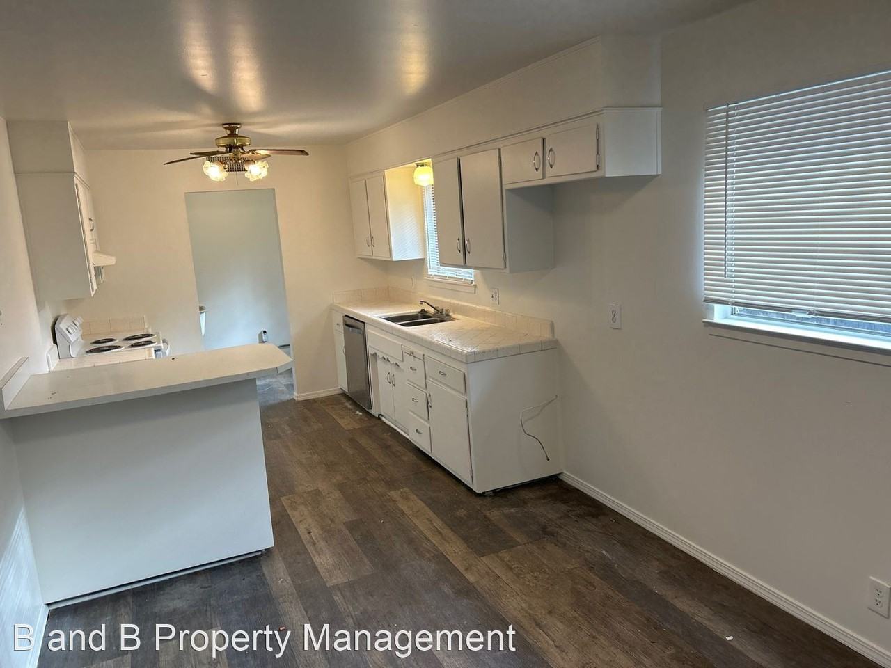 3661 Magnolia St - Photo 2 of 9