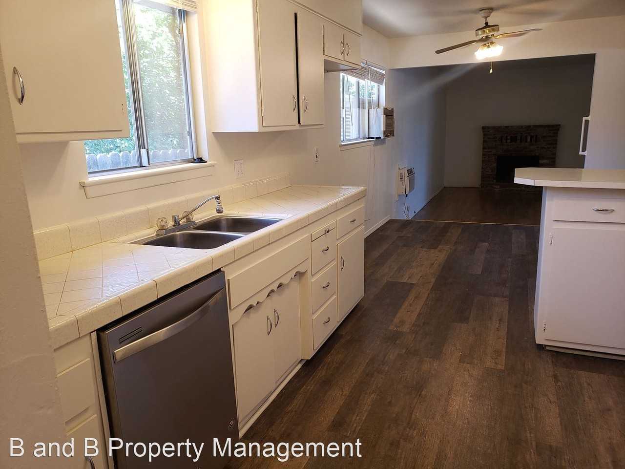 3661 Magnolia St - Photo 3 of 9