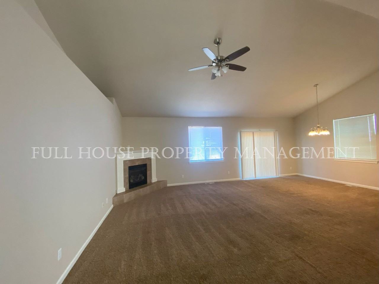 1109 Alderdale Dr - Photo 3 of 24