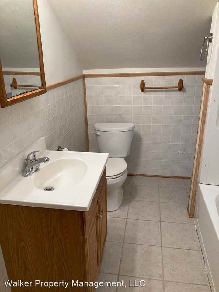 8 - 10 Broadway St. - Photo 2 of 9