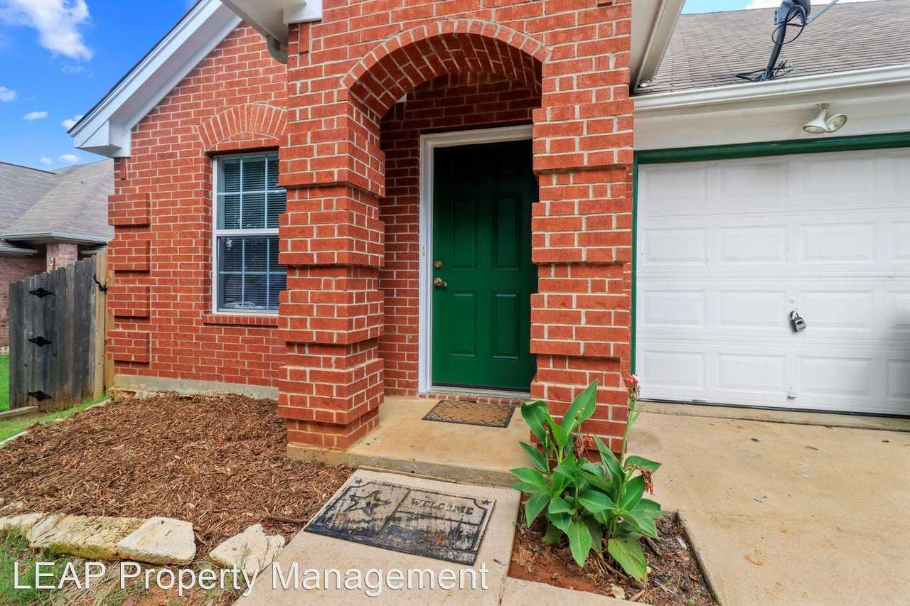 507 Maple St - Photo 2 of 18