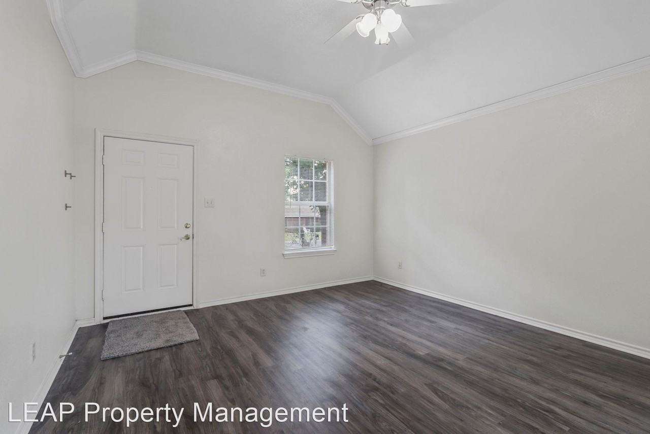 507 Maple St - Photo 3 of 18