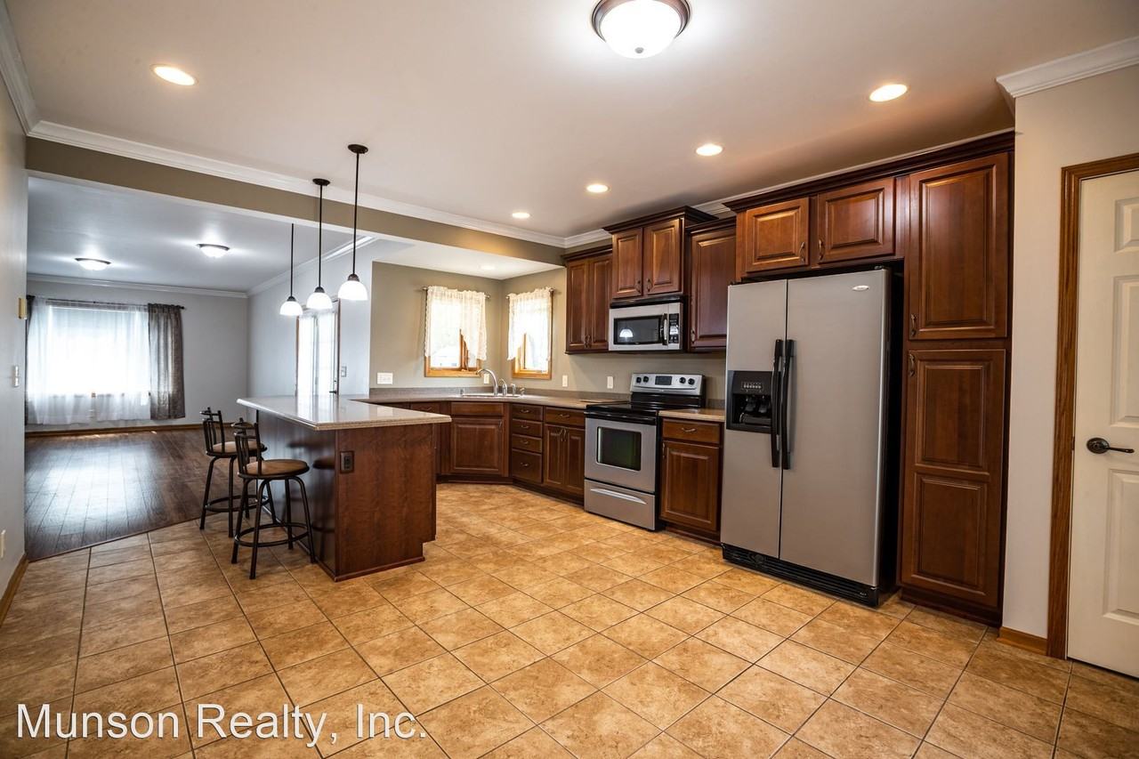 1323 Mississippi Street - Photo 2 of 20