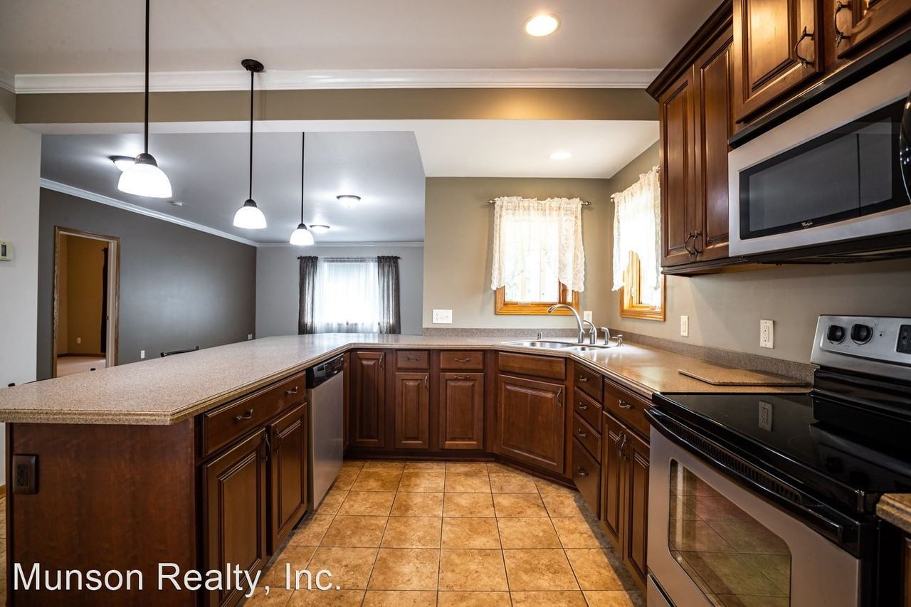 1323 Mississippi Street - Photo 3 of 20