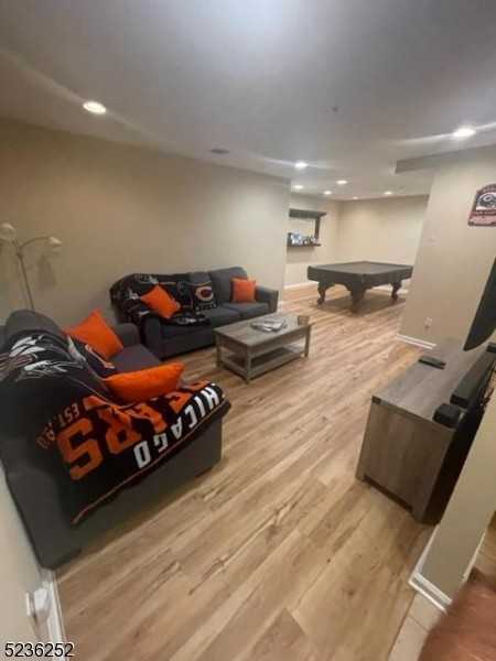 107 Mountainside Dr - Photo 2 of 15