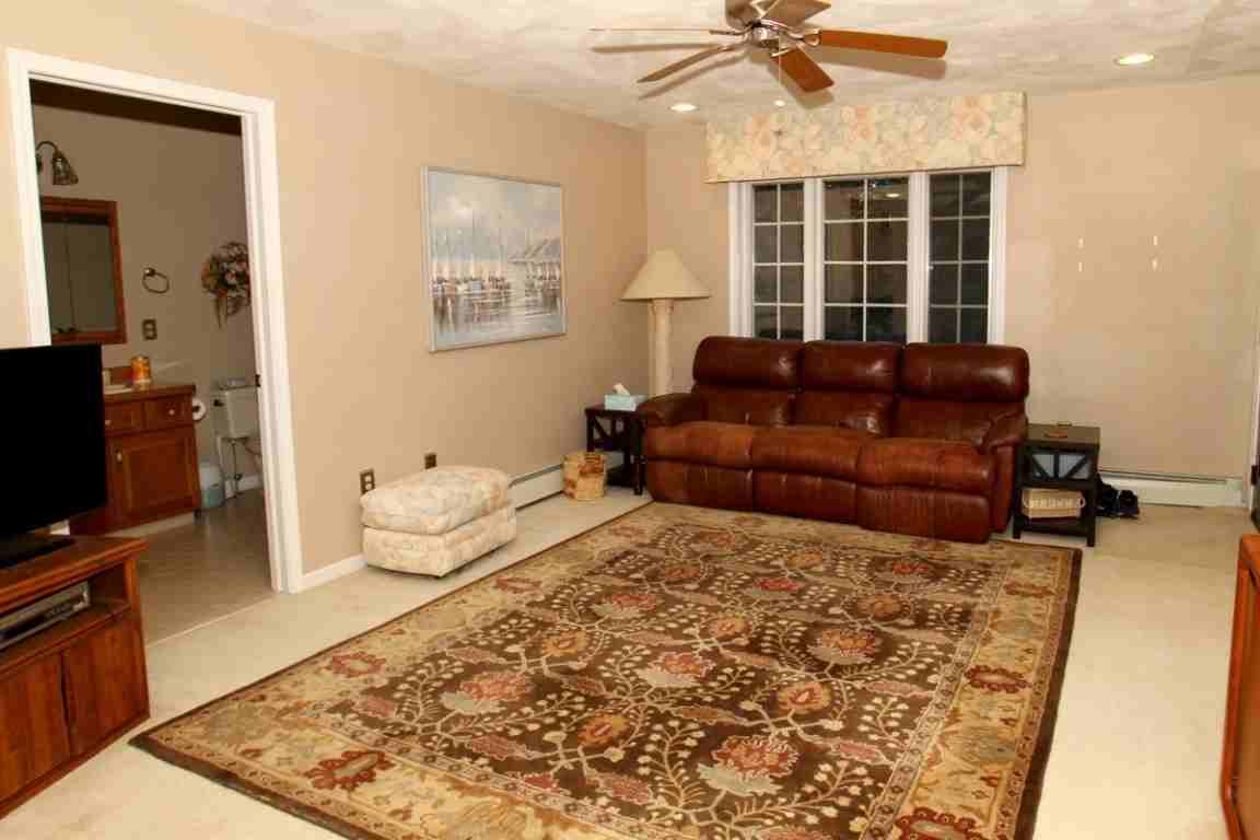 126 Eastwood Dr - Photo 3 of 16
