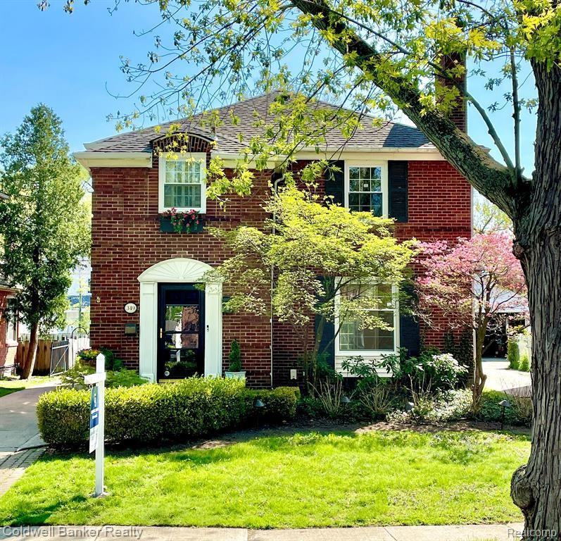 349 Merriweather Rd - Photo 2 of 21