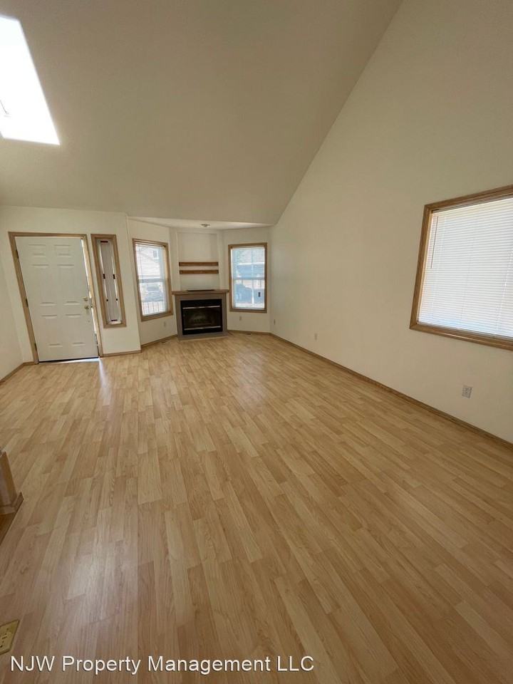 11320 Sw Clifford St - Photo 3 of 34