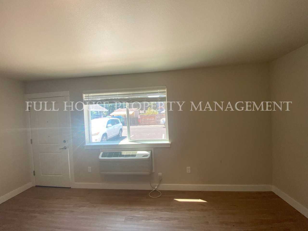 4004 Horace St - Photo 3 of 16