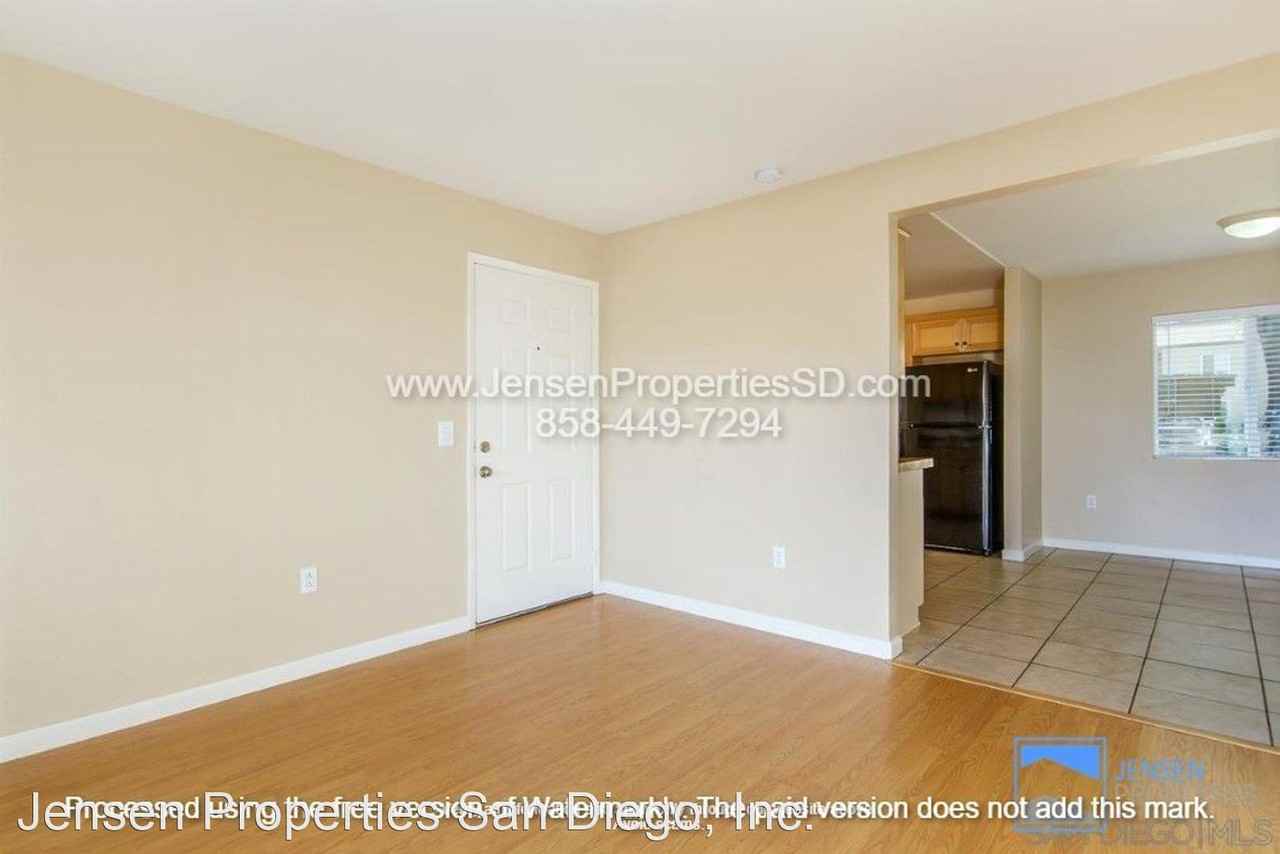 2528 White Oak Pl #3 - Photo 2 of 7