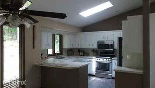 1573 Riverton Ave Se - Photo 2 of 6