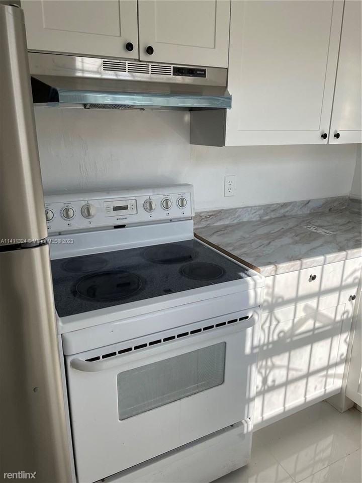 1400 Nw 73rd St #1400 - Photo 3 of 5