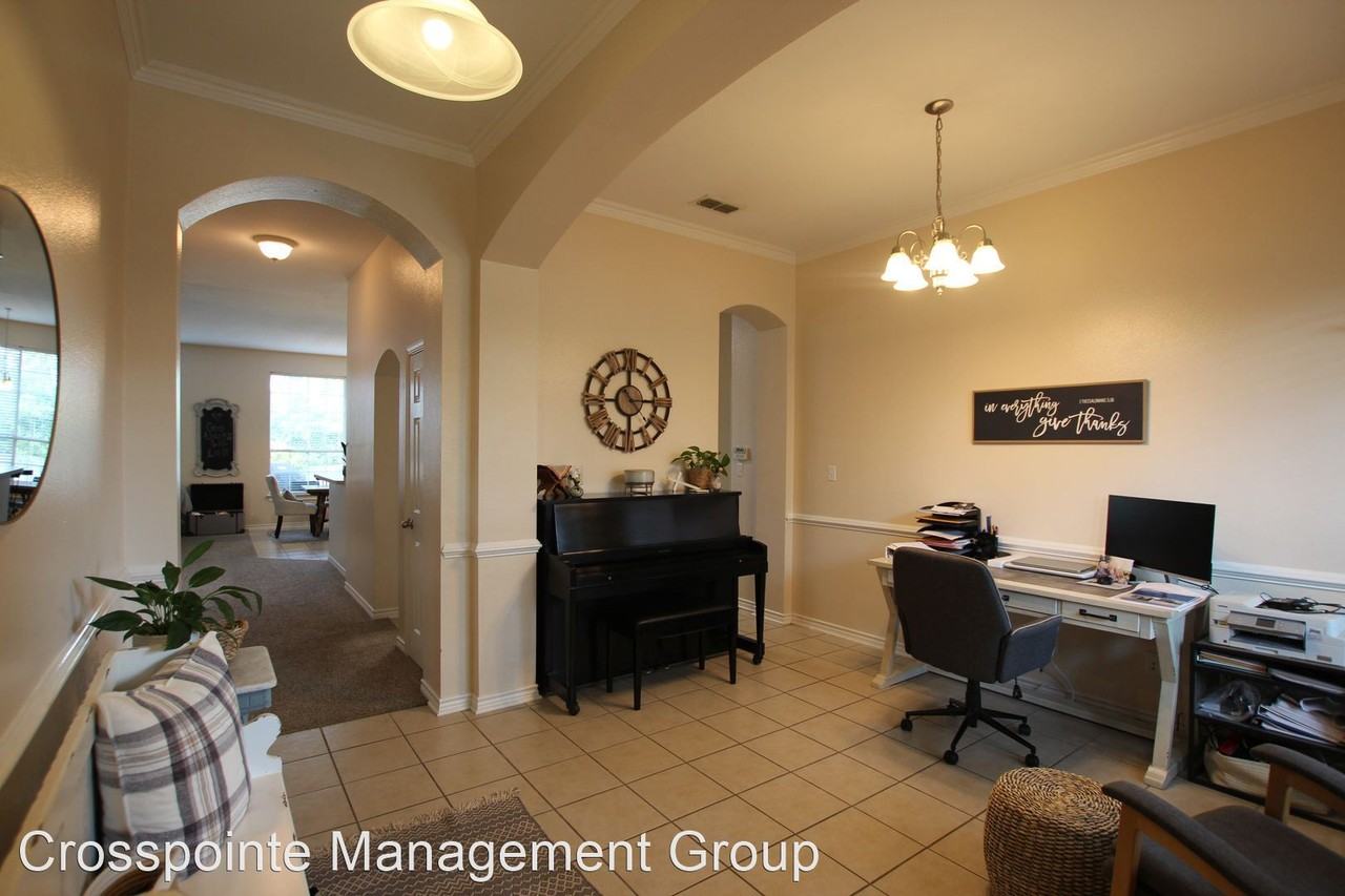 377 Molly Ln - Photo 3 of 31