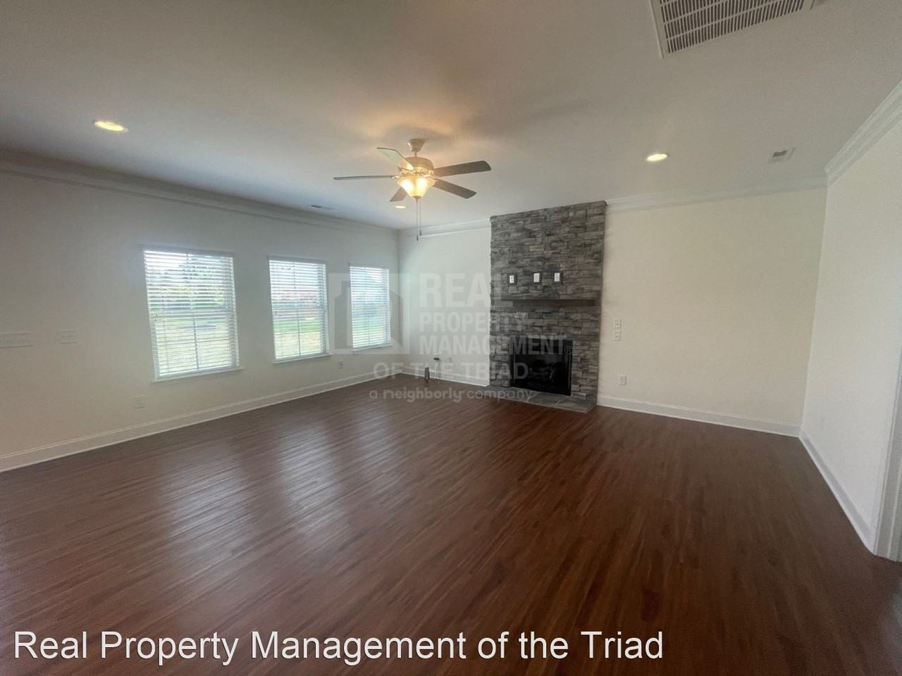 5741 Marblehead Dr - Photo 3 of 27