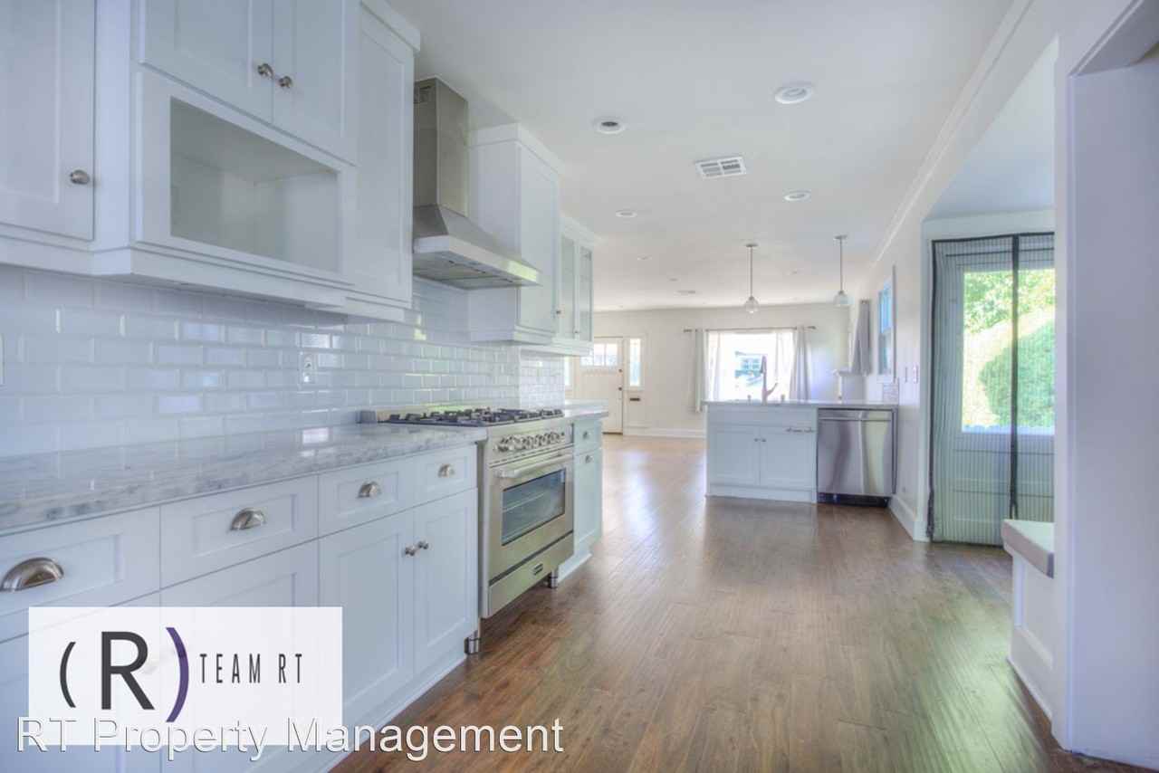 1544 Casa Grande St - Photo 3 of 41