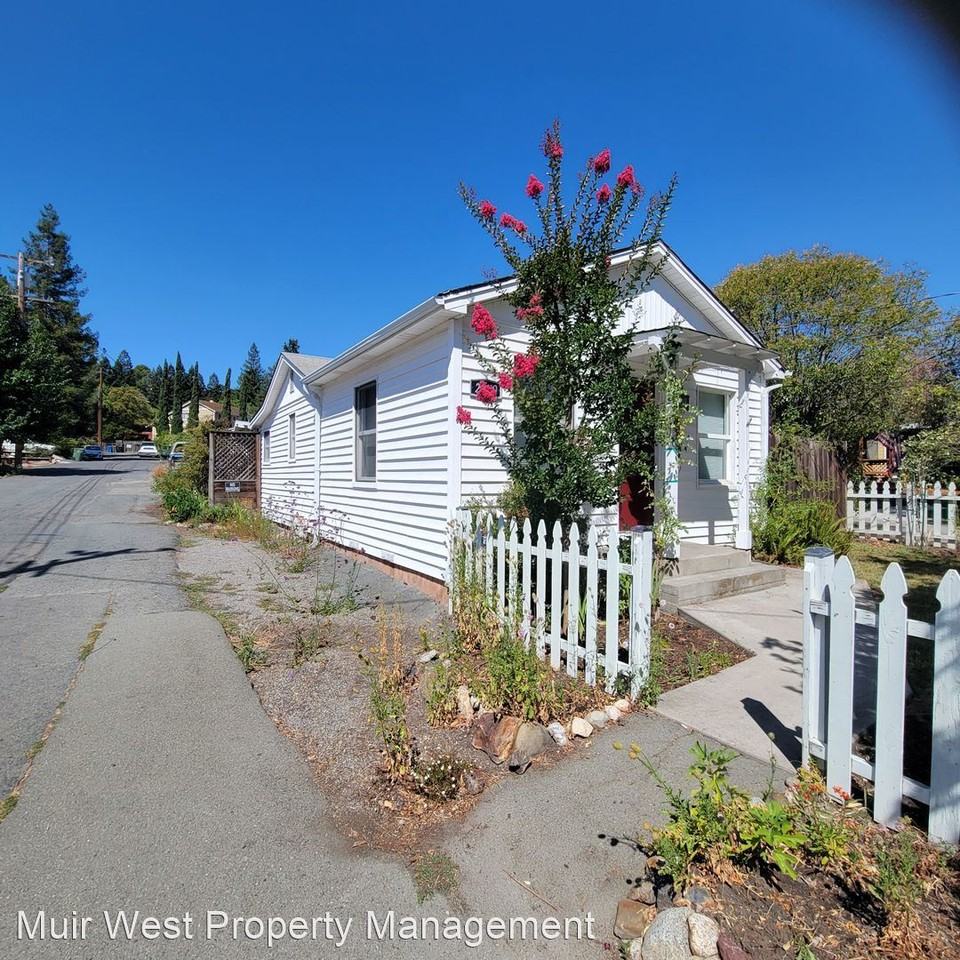 2379 Buena Vista Ave - Photo 3 of 21