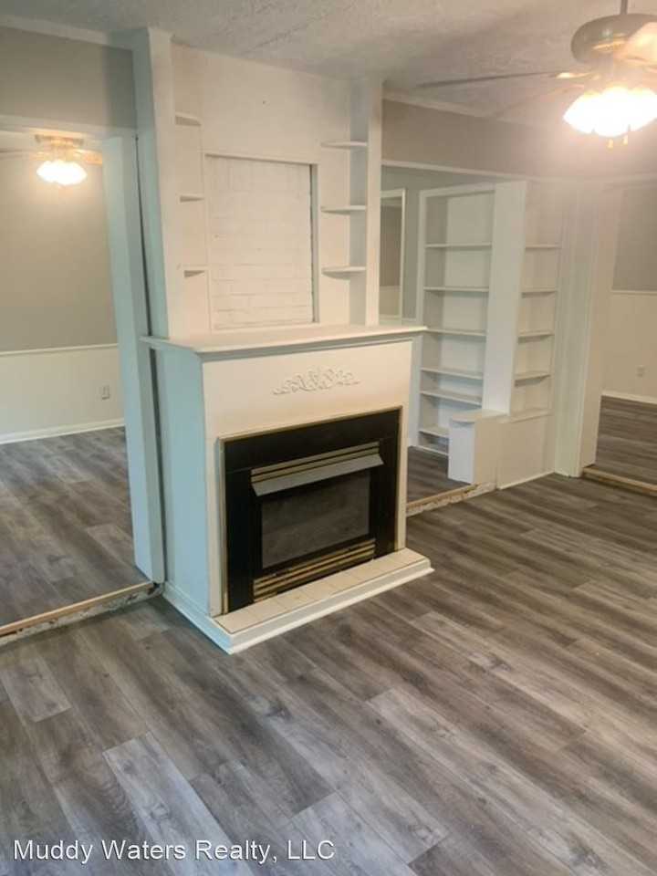 261 College Ave - Photo 3 of 18