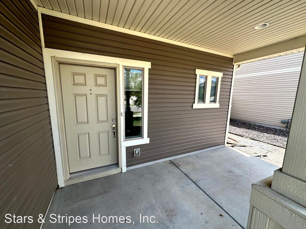 18228 E 44th Ave - Photo 2 of 28