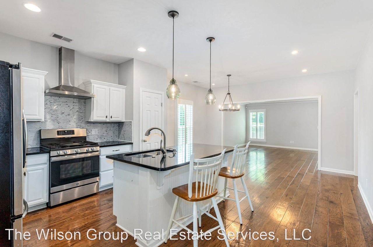 7080 Northridge Dr - Photo 2 of 16