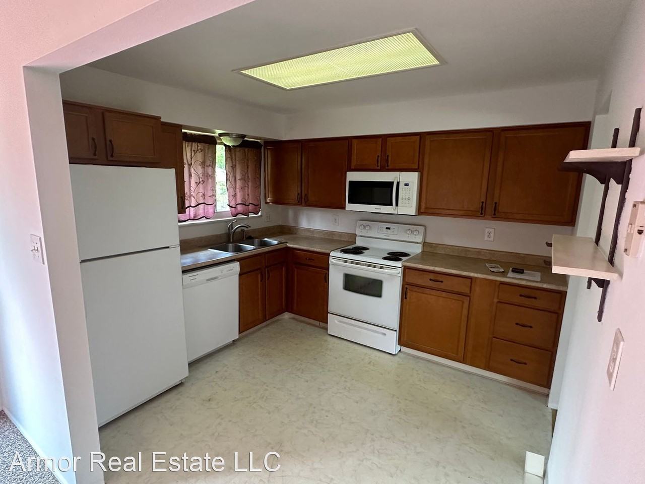 12662 E Ohio Ave - Photo 2 of 10