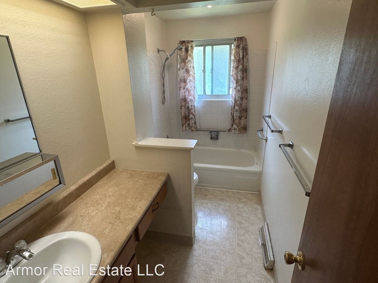 12662 E Ohio Ave - Photo 3 of 10